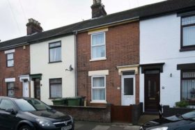 3 bedroom Terraced t...